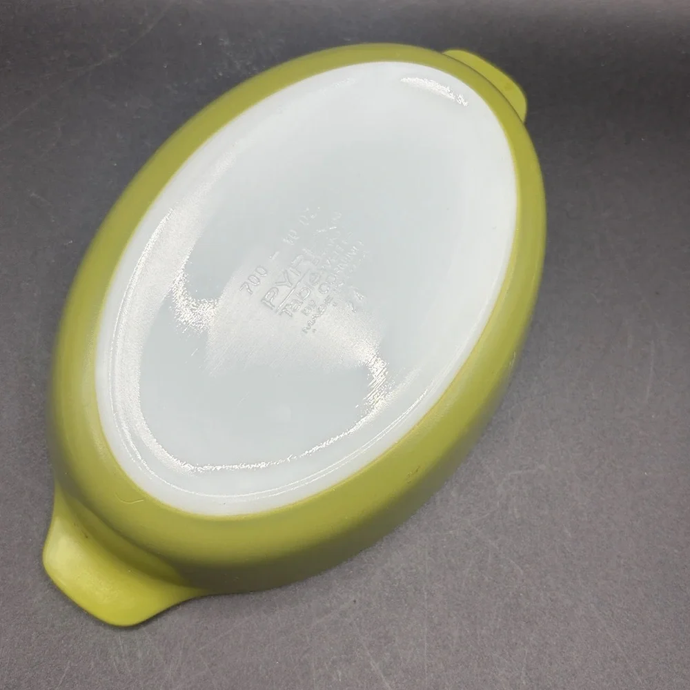 PYREX Vintage Green Pixie Au Gratin Casserole Dish 700 - 10 Oz Tableware Kitchen
